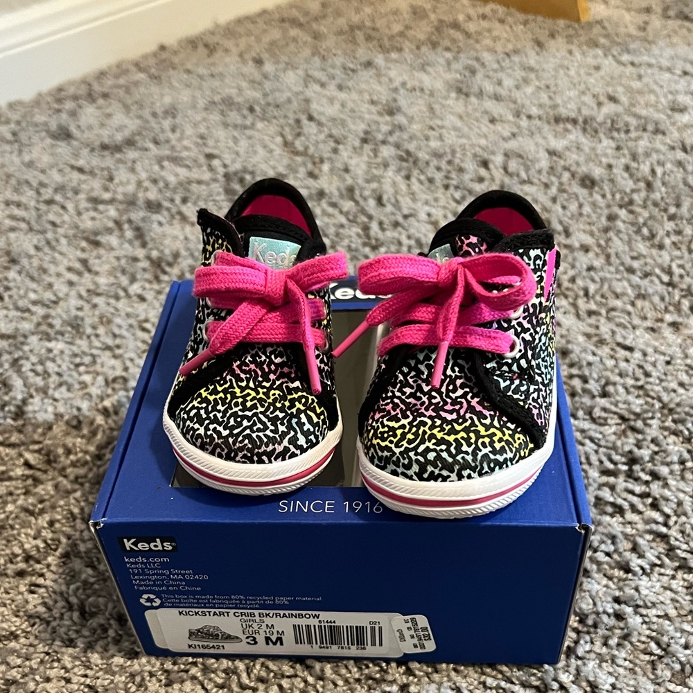 Girl shoes